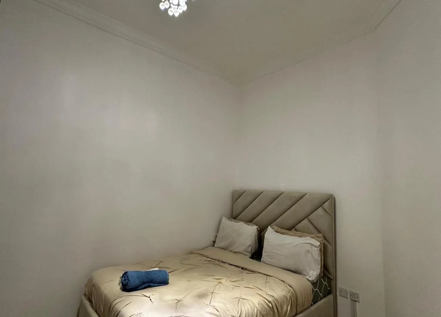 Bed & Breakfast International Abu-Dhabi Hostel Villa Abu Dhabi United Arab Emirates